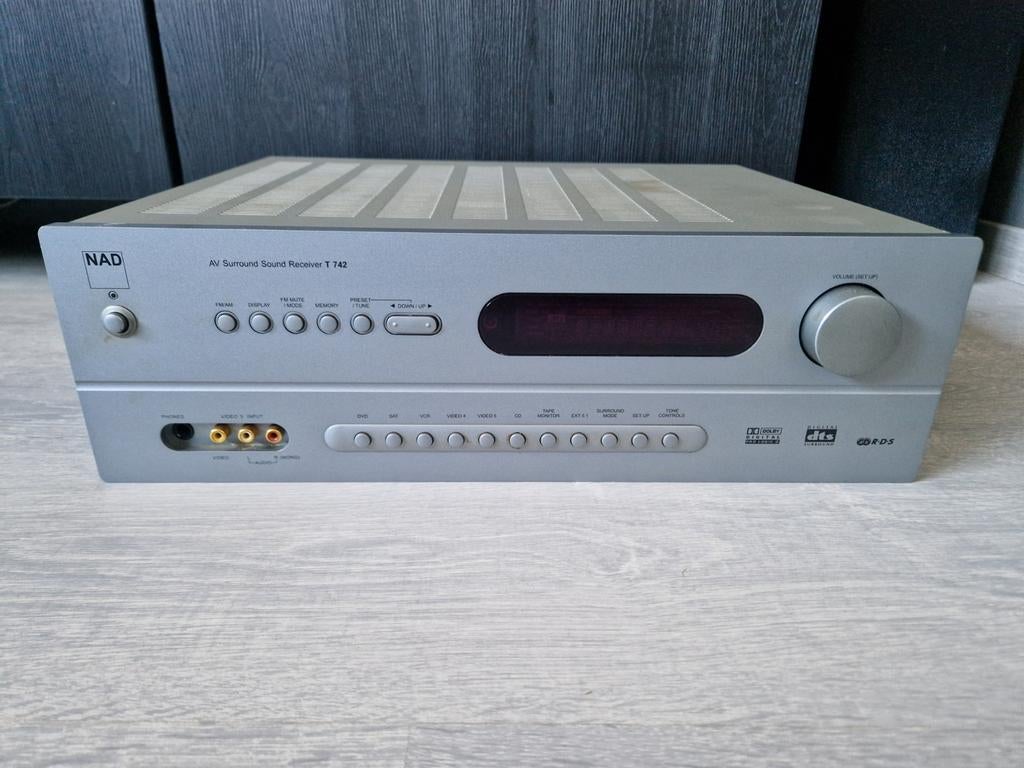 NAD T 742 versterker/amplifier, getest en werkt, Audio, Tv en Foto, Versterkers en Receivers, Ophalen of Verzenden, Minder dan 60 watt