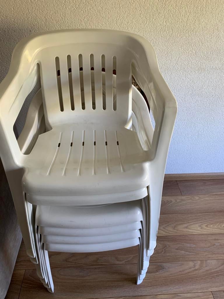 Gratis ophalen 6 kuipstoelen, Ophalen, Zo goed als nieuw, Kunststof