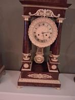 Zeldzame Vuurvergulde Kolommenklok Mahonie Hout ca. 1850, Antiek en Kunst, Antiek | Klokken, Ophalen of Verzenden