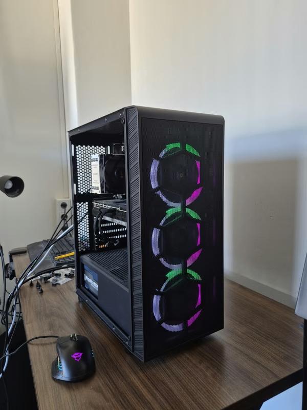 Gaming PC // RTX 4070 Super & Intel Core i9-12900KF //, Intel Core i9-12900KF, 7604 HM, 32 GB, Zelf gebouwde pc