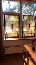 Twee identieke antieke art deco glas in lood ramen, Ophalen