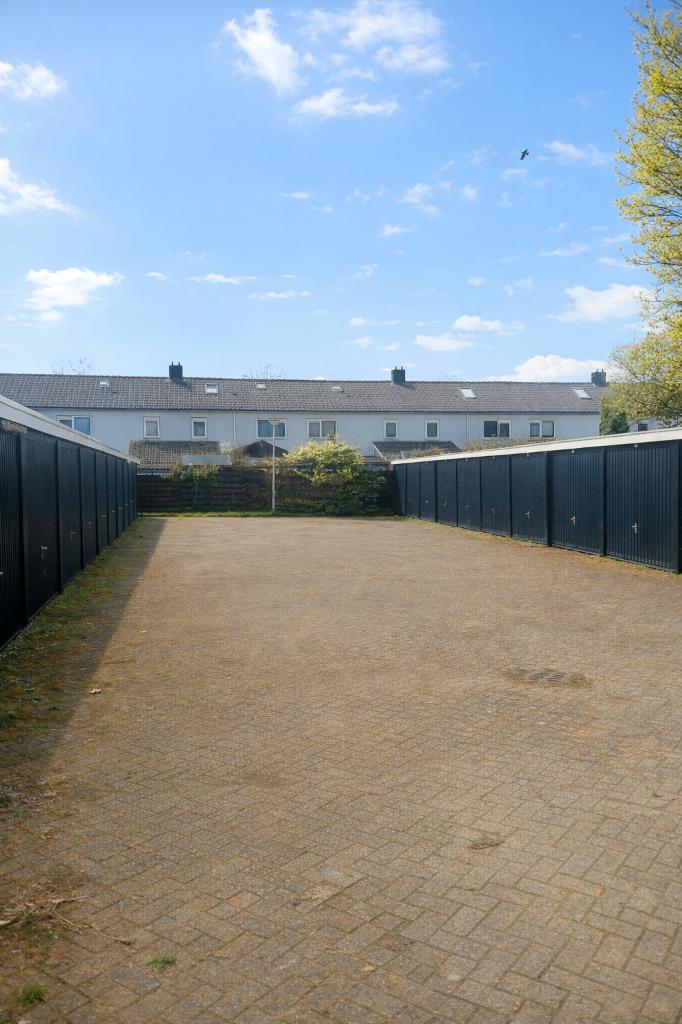 Te huur opslagruimte/garagebox Hunebedstraat 1T te Assen