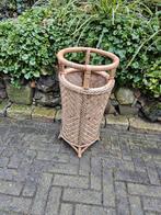 Rieten met houten paraplu mand/planten standaard van hout, Ophalen of Verzenden