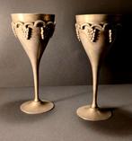 Twee metalen kelken met druivenpatroon, Ophalen of Verzenden