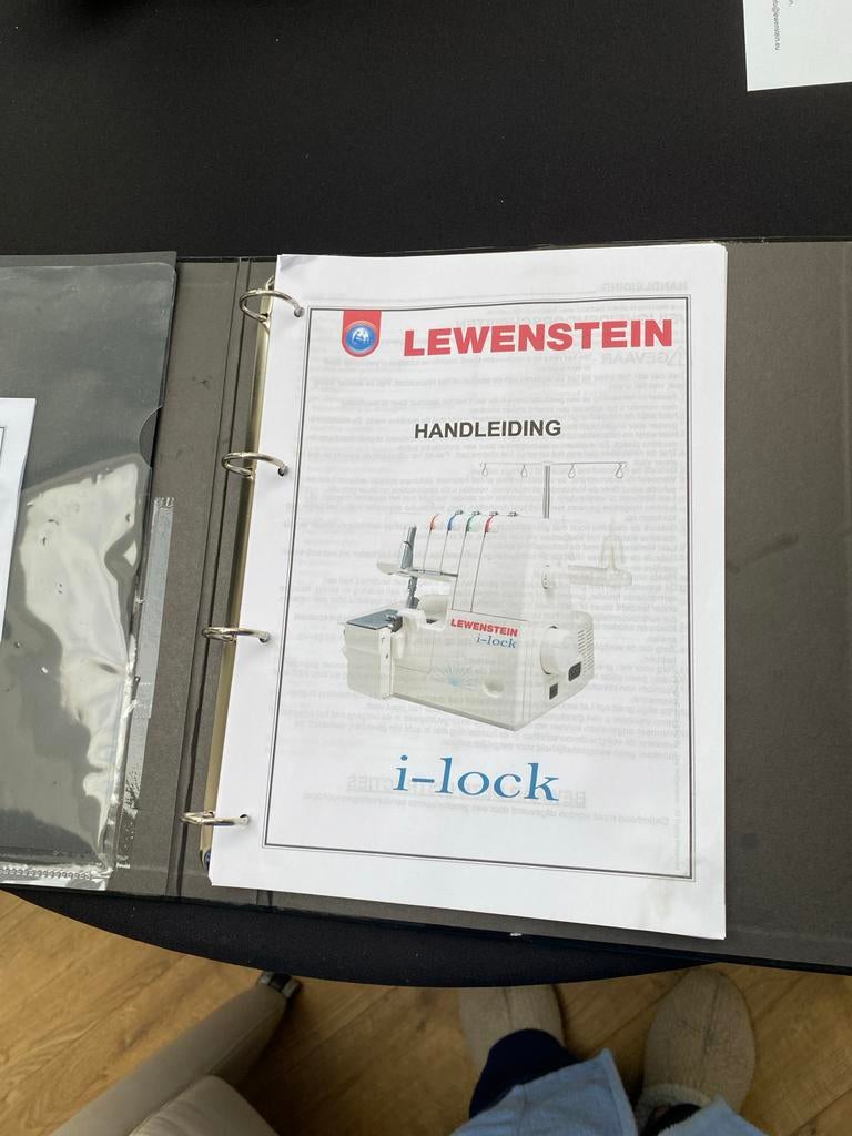 Lewenstein i-lock handleiding, Hobby en Vrije tijd, Naaimachines en Toebehoren, Ophalen of Verzenden, Gebruikt, Toebehoren, Lewenstein