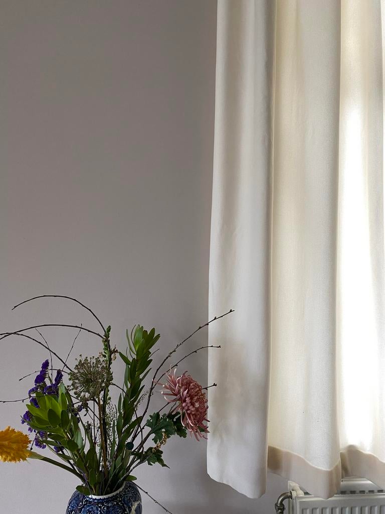 Witte gordijnen zware kwaliteit 2 stuks 270 breed, Ophalen of Verzenden, Gebruikt, Wit, 200 cm of meer