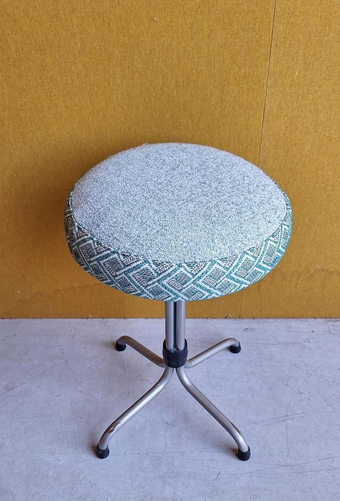 Vintage Brabantia kruk, krukje met nieuwe stoffering, Gebruikt, Vintage, Ophalen of Verzenden, Nvt