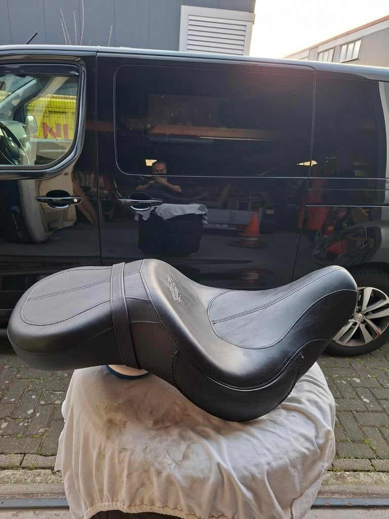 Zadel, Sundowner custom seat voor softail, Motoren, Onderdelen | Harley-Davidson, Ophalen of Verzenden