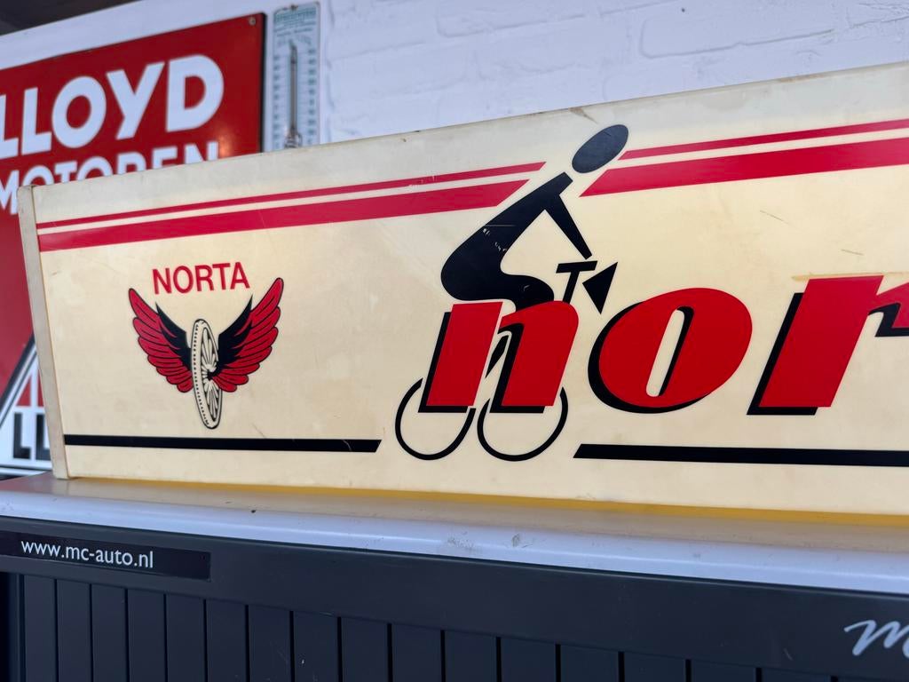 Vintage Norta Fietsen Lichtbak Reclamebord, Verzamelen, Merken en Reclamevoorwerpen, Ophalen, Gebruikt, ., Lichtbak of (neon) lamp