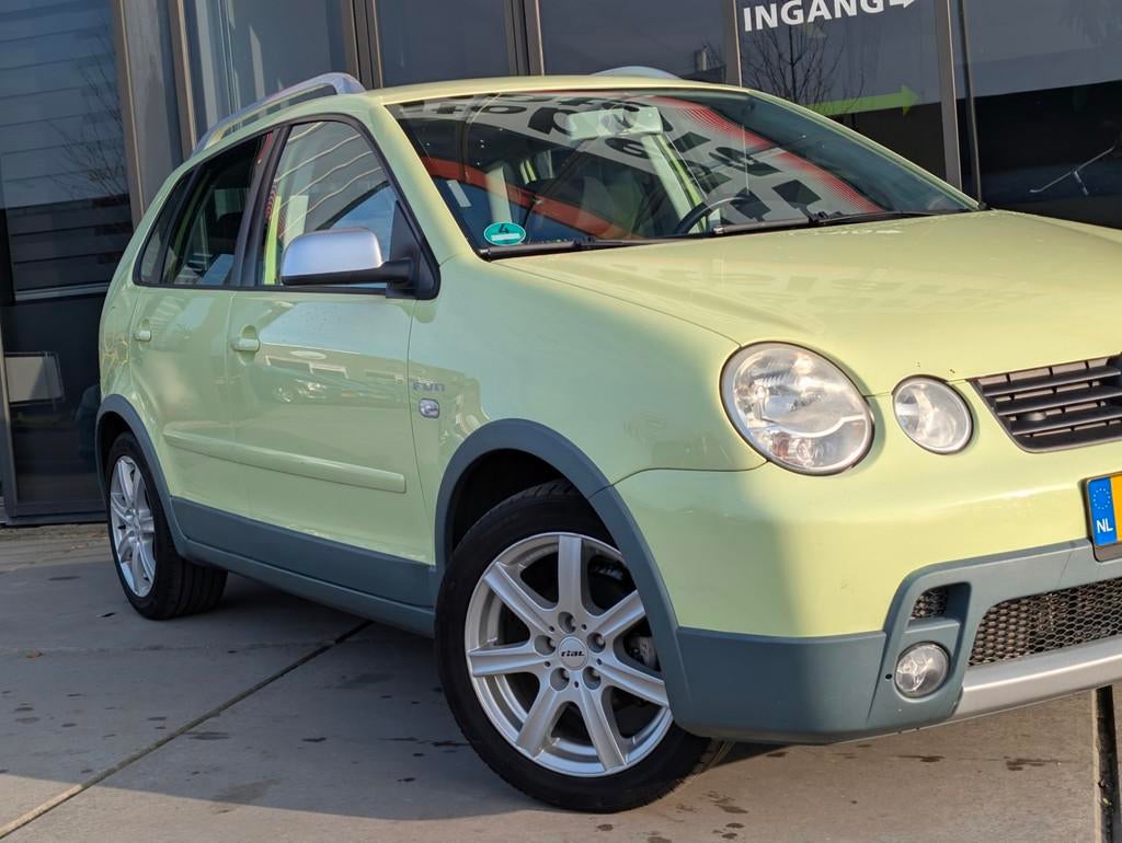 Volkswagen POLO 1.4-16V Cross FUN - Airco - LPG g3 - NIEUWE, Auto's, Volkswagen, Voorwielaandrijving, Gebruikt, Zwart, 1081 kg