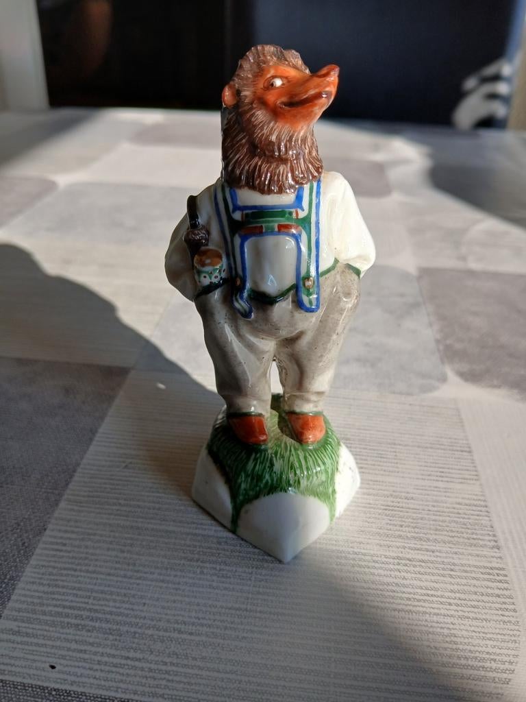 Martin Wiegand München Meissen egel beeldje 11cm, Antiek en Kunst, Curiosa en Brocante, Ophalen of Verzenden