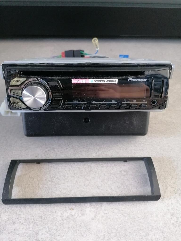 Pioneer DEH-1600UB Autoradio 4x50 Watt USB aux, Ophalen of Verzenden, Zo goed als nieuw