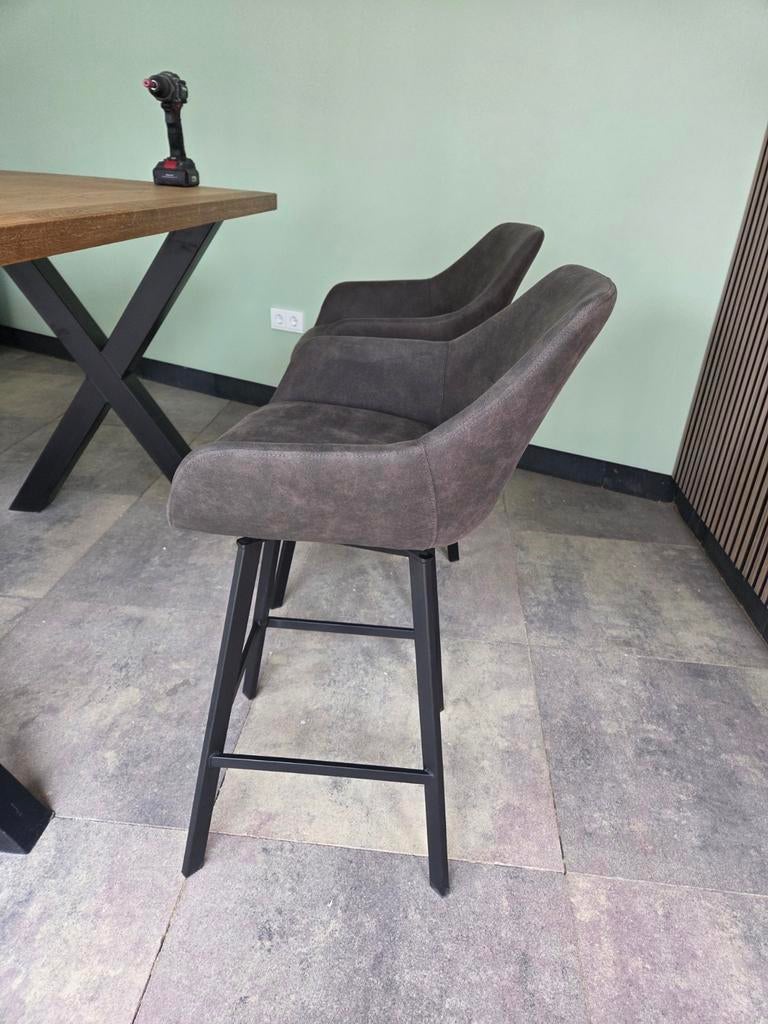 Set van 4 draaibare hoge eetkamer stoelen /barkrukken, Ophalen, 60 tot 90 cm, Met voetsteun, Zo goed als nieuw