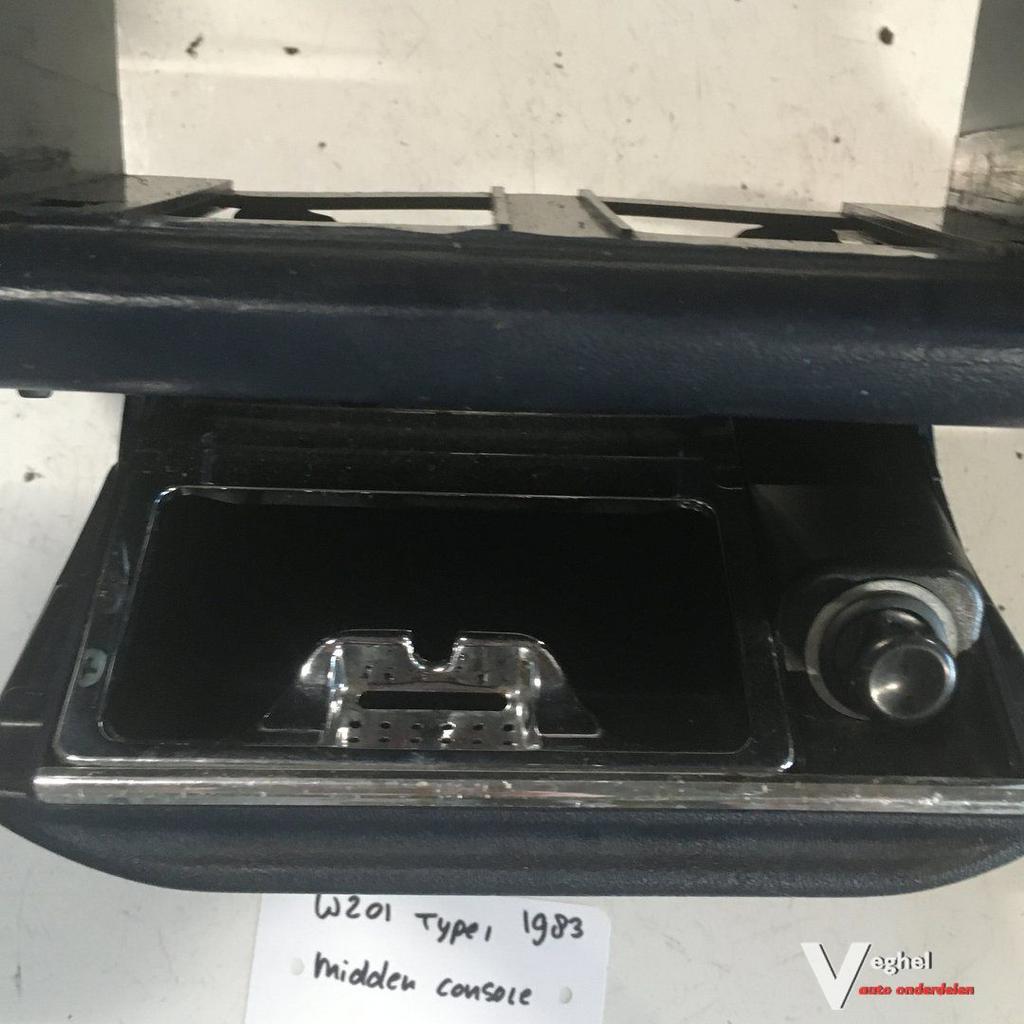 Mercedes W201 1983 Midden console, Auto-onderdelen, Interieur en Bekleding, Gebruikt, -, -, Ophalen of Verzenden