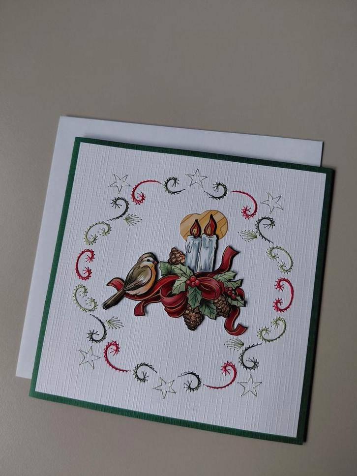 Handgemaakte Kerstkaart met Vogel en Kaarsen, Hobby en Vrije tijd, Kaarten | Zelfgemaakt, Nieuw, Kerst, Ophalen of Verzenden