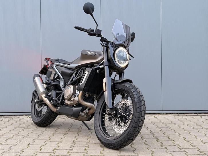 2019 Husqvarna Svartpilen 701 75pk ABS TC - Quicksh. - Akra!, Motoren, Motoren | Husqvarna, Bedrijf, Overig, meer dan 35 kW, ABS