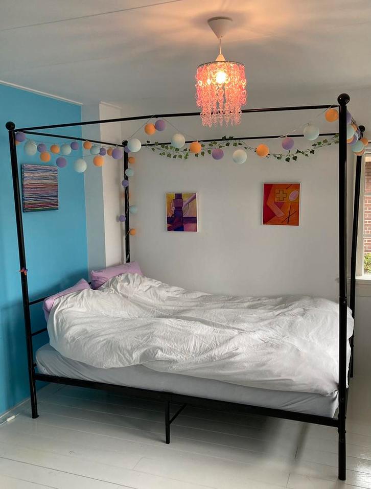 Hemelbed Vida XL 140x200 zwart, Huis en Inrichting, Slaapkamer | Stapelbedden en Hoogslapers, Gebruikt, Hoogslaper, 140 cm, 200 cm