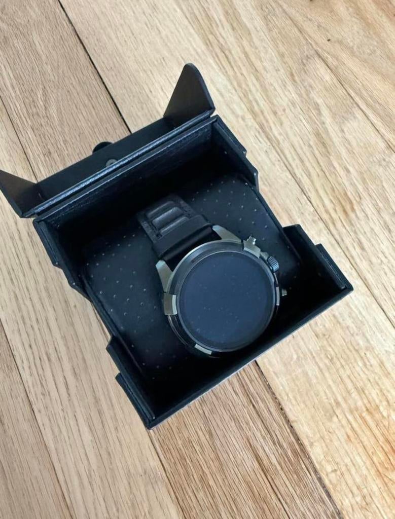 Diesel Smartwatch - Stijlvol en Functioneel, Afstand, Zwart, Ophalen of Verzenden, Zo goed als nieuw