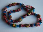 Ethische unica Krobo ketting met hele oude glazen kralen., Ophalen of Verzenden, Zo goed als nieuw, Overige kleuren, Overige materialen