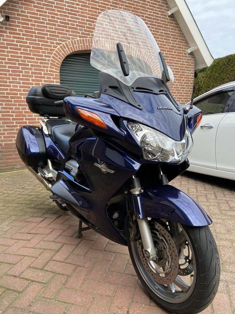 Honda ST 1300 Pan European, Cardan-aandrijving, 4 cilinders, Motorrijbewijs A, Gebruikt