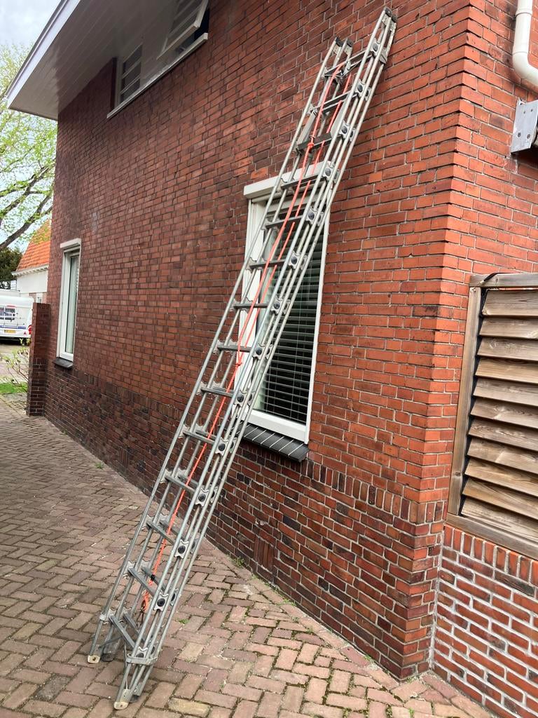 Stalen ladder Trekladder.  6,5 meter uitgeschoven, Ophalen, Gebruikt, Ladder, Opvouwbaar of Inschuifbaar