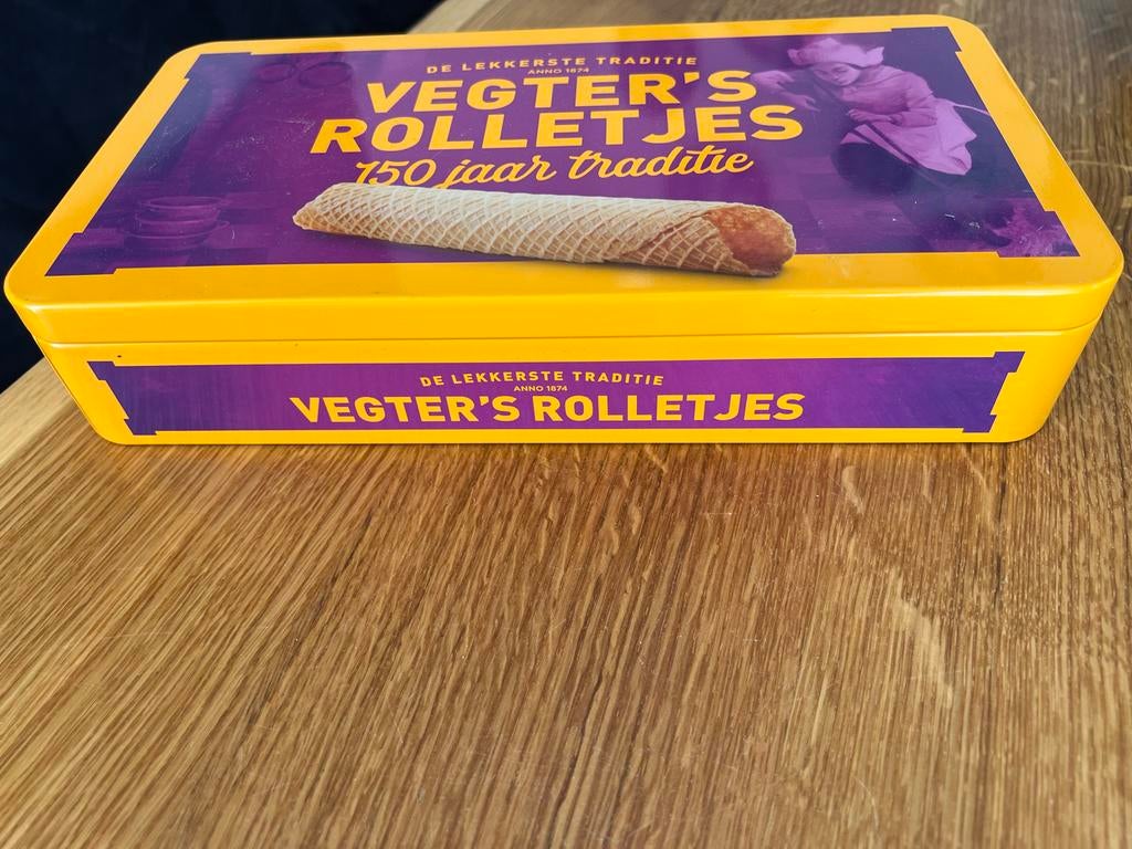 Veger's Rolletjes Blik - 150 jaar traditie, Verzamelen, Blikken, Ophalen of Verzenden, Zo goed als nieuw, Koek(jes), Overige merken