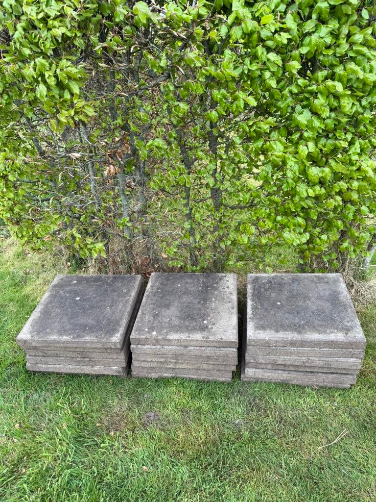 Betontegels 50 x 50x 5, 104 stuks. WORDEN AL GEHAALD, Tuin en Terras, Tegels en Klinkers, Ophalen, Gebruikt, Beton, Terrastegels