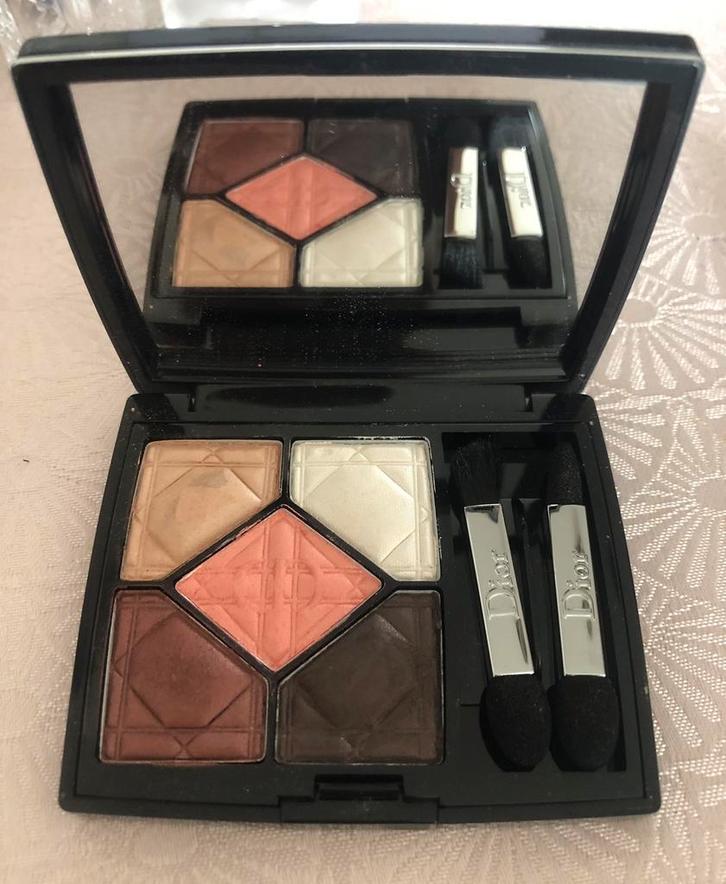 DIOR Eyeshadow palette 737 Preppy nude, Sieraden, Tassen en Uiterlijk, Uiterlijk | Cosmetica en Make-up, Gebruikt, Make-up, Ogen