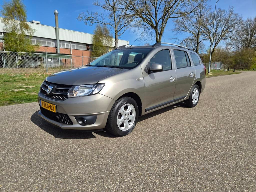 Dacia Logan 0.9 66KW TCE MCV 2014 Bruin nw apk !!!, Auto's, Voorwielaandrijving, Stof, 40 €/maand, Zwart