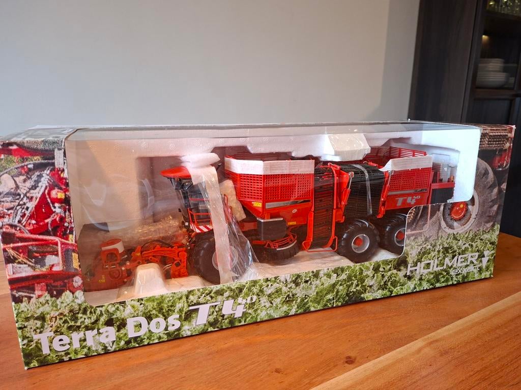 Holmer terra dos t440 1:32  nieuw in doos (lichte schade), Ophalen of Verzenden, Tractor of Landbouw, Overige merken