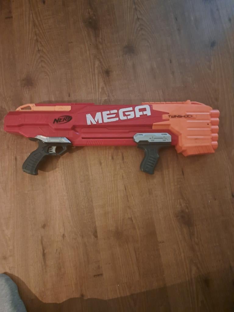 Nerf Mega Twinshock Blaster, Kinderen en Baby's, Speelgoed | Overig, Zo goed als nieuw, Jongen of Meisje, Ophalen of Verzenden