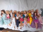 Barbies en veel extra spullen, Kinderen en Baby's, Speelgoed | Poppen, Ophalen, Gebruikt, Barbie