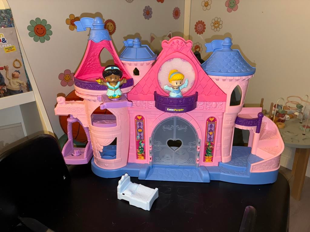 Fisher-Price Little People Disney Princess Kasteel, Kinderen en Baby's, Ophalen, Zo goed als nieuw, Meisje