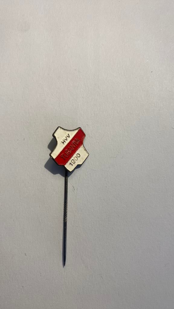 Vintage Voetbal Speldje HVV Tubantia 1900 – Hengelo, Verzamelen, Ophalen of Verzenden, Gebruikt, Sport, Speldje of Pin