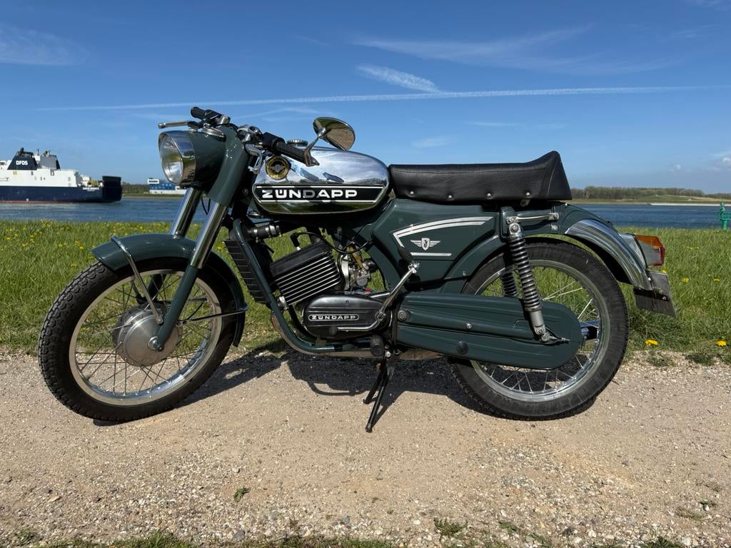 Zundapp ks 125 watercooler, Fietsen en Brommers, Brommers | Zundapp, Ophalen, Zo goed als nieuw, Overige modellen