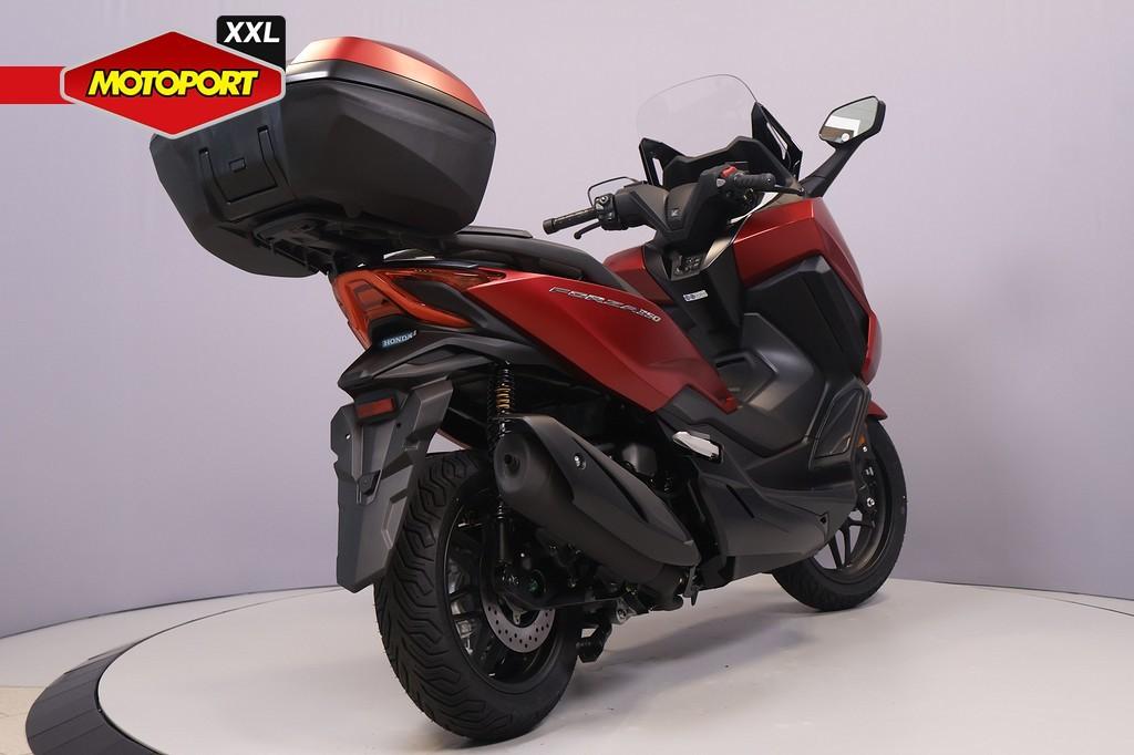 Honda Forza 350, Motoren, Motoren | Honda, Scooter, Bedrijf