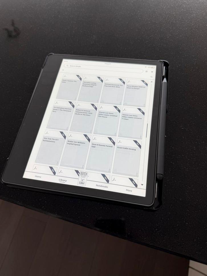 Amazon Kindle Scribe - E-reader met pen en hoes, Computers en Software, E-readers, Zo goed als nieuw, 10 inch of meer, 16 GB of meer