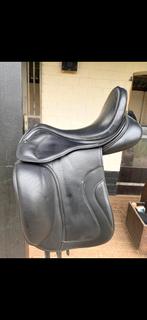 Dressuur zadel Kingsley D4, Dieren en Toebehoren, Paarden en Pony's | Zadels, Ophalen, Dressuur