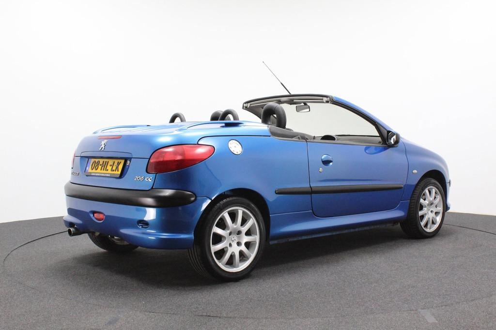 Peugeot 206 CC 2.0-16V | Climate control | Sportvelgen | Led, Auto's, 136 pk, Zwart, 4 cilinders, Cabriolet