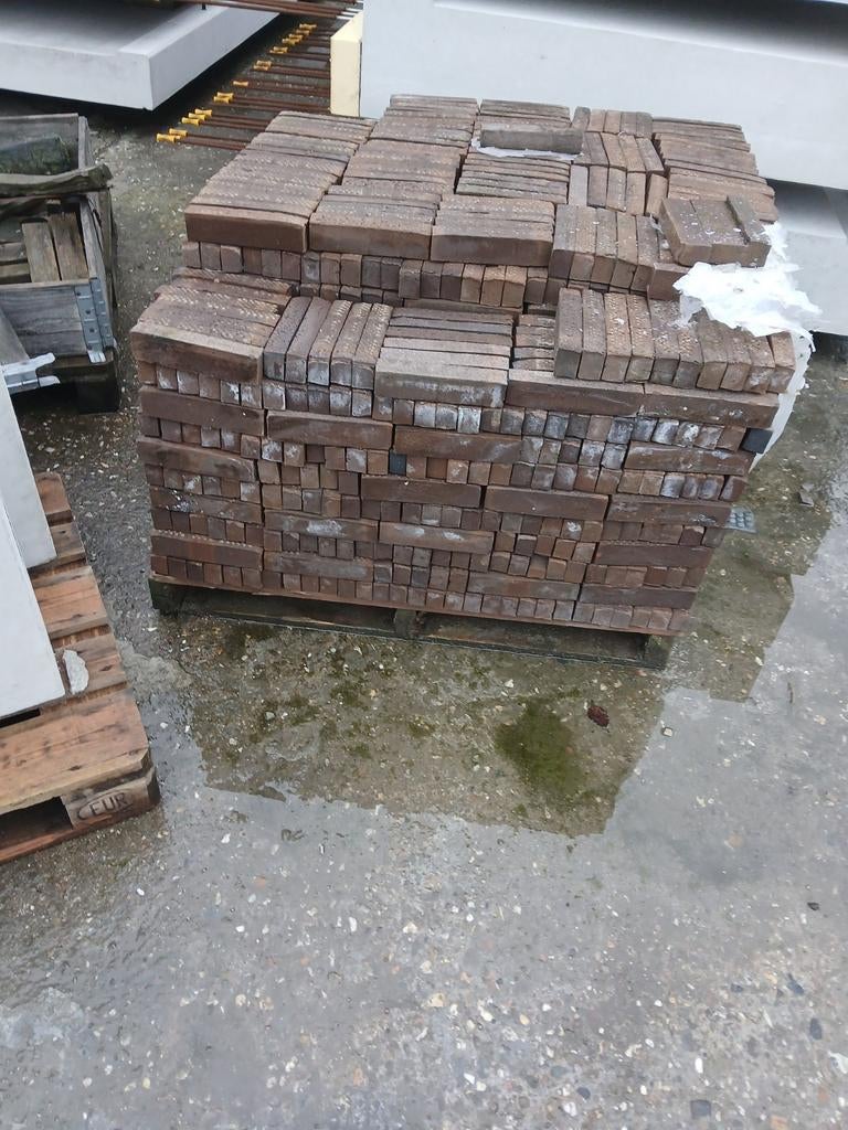 Steenstrips  210x50en 35mm dik, Ophalen, Overige materialen, Gebruikt, Wandtegels