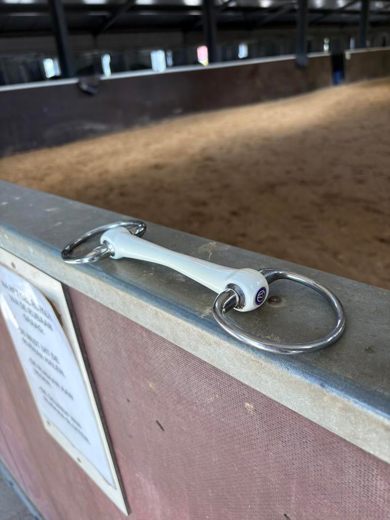 Trust innosense bit, Dieren en Toebehoren, Paarden en Pony's | Hoofdstellen en Tuigage, Ophalen of Verzenden, Zo goed als nieuw