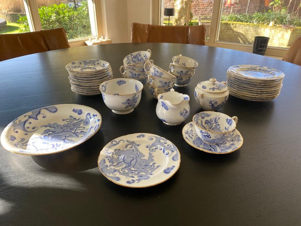 Royal Worcester Blue Dragon theeservies, Ophalen