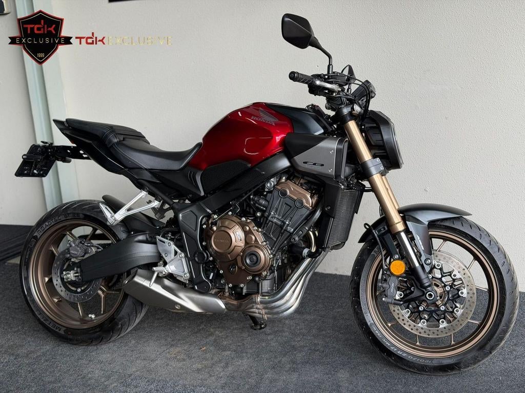 HONDA CB 650 R NIEUW MODEL NIEUWSTAAT (CBR CB650R), Motoren, Motoren | Honda, 4 cilinders, 649 cc, Bedrijf, Meer dan 35 kW