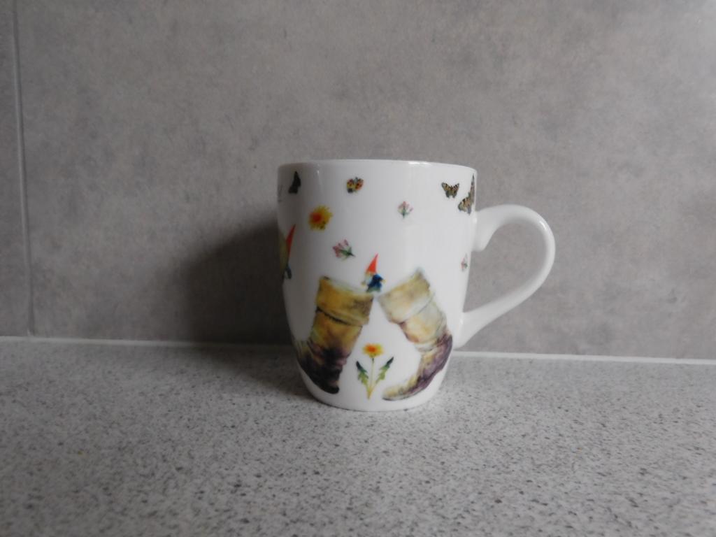 Senseo Mok 8x7,5 cm. Spel David de Kabouter Rien Poortvliet, Ophalen of Verzenden, Zo goed als nieuw, Overige stijlen, Kop(pen) en/of Schotel(s)