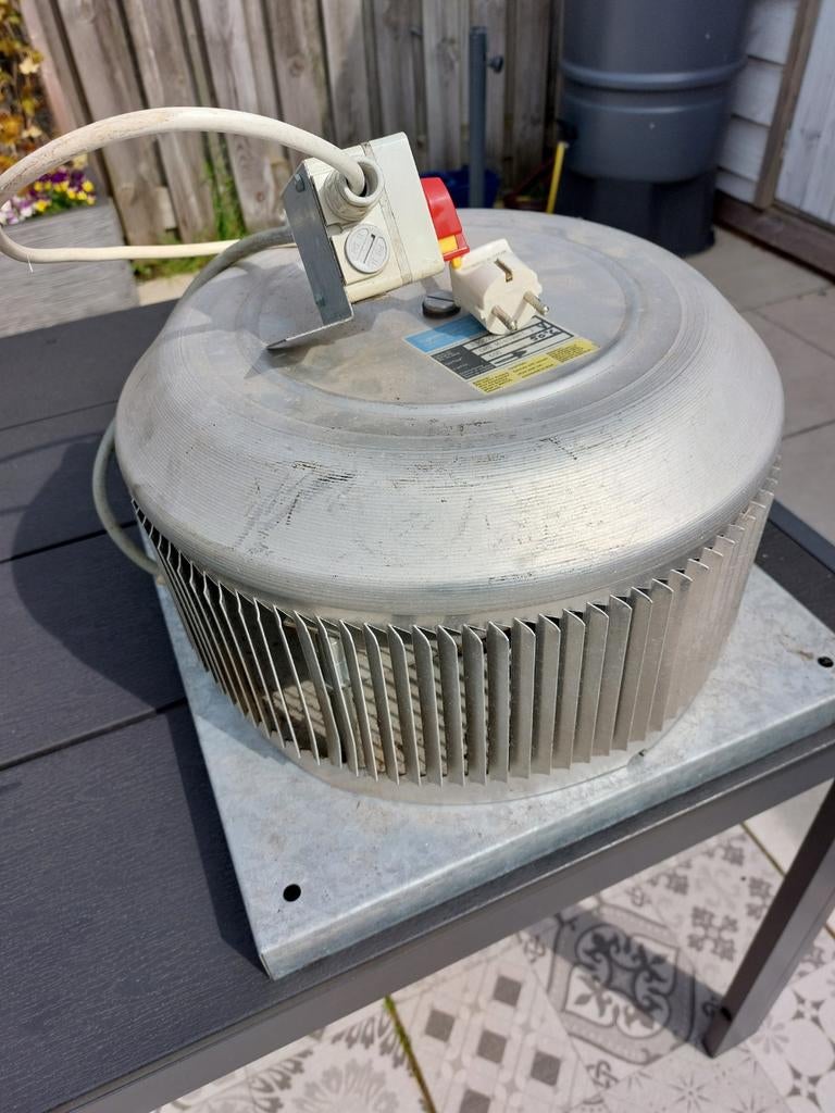 Afzuig ventilator 230v 600m3, Doe-het-zelf en Verbouw, Ventilatie en Afzuiging, Ophalen, Afzuiger