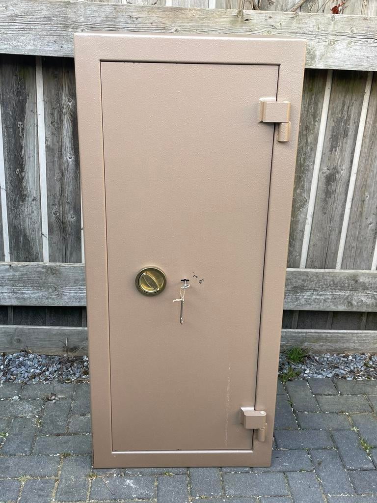 Grote zware kluis, Ophalen of Verzenden, Zo goed als nieuw