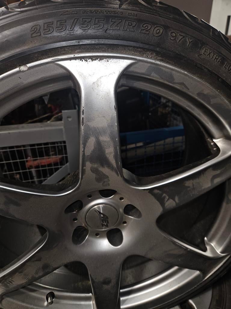 Azev Sportvelgen met banden 255/35/20, Ophalen