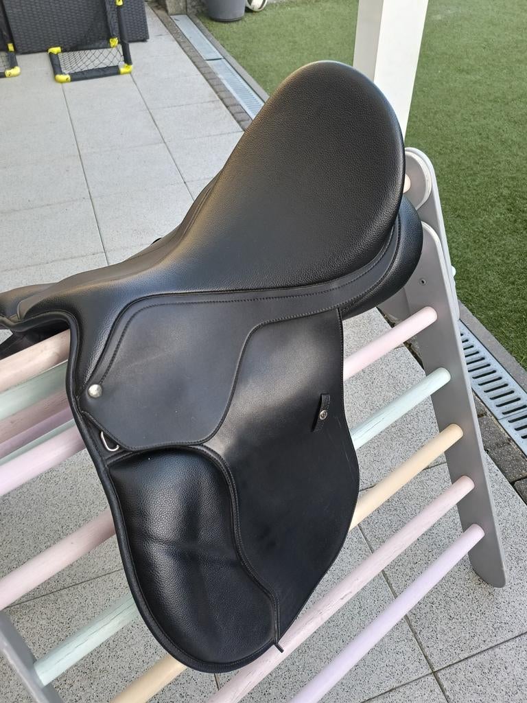 Wintec 500 hart zadel 17,5 inch., Dieren en Toebehoren, Paarden en Pony's | Zadels, Ophalen of Verzenden, Zo goed als nieuw