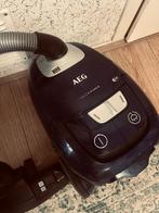 Goedewerkende AEG stofzuiger, Witgoed en Apparatuur, Stofzuigers, Stofzuiger, Zo goed als nieuw, Minder dan 1200 watt, Ophalen