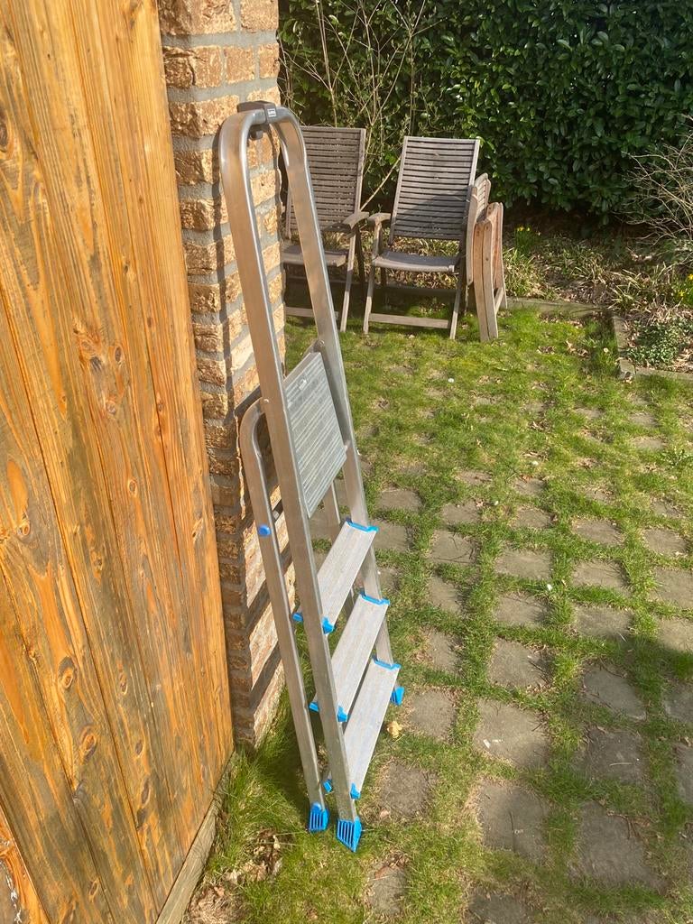 Trapje nieuw., Ophalen, Zo goed als nieuw, Minder dan 2 meter